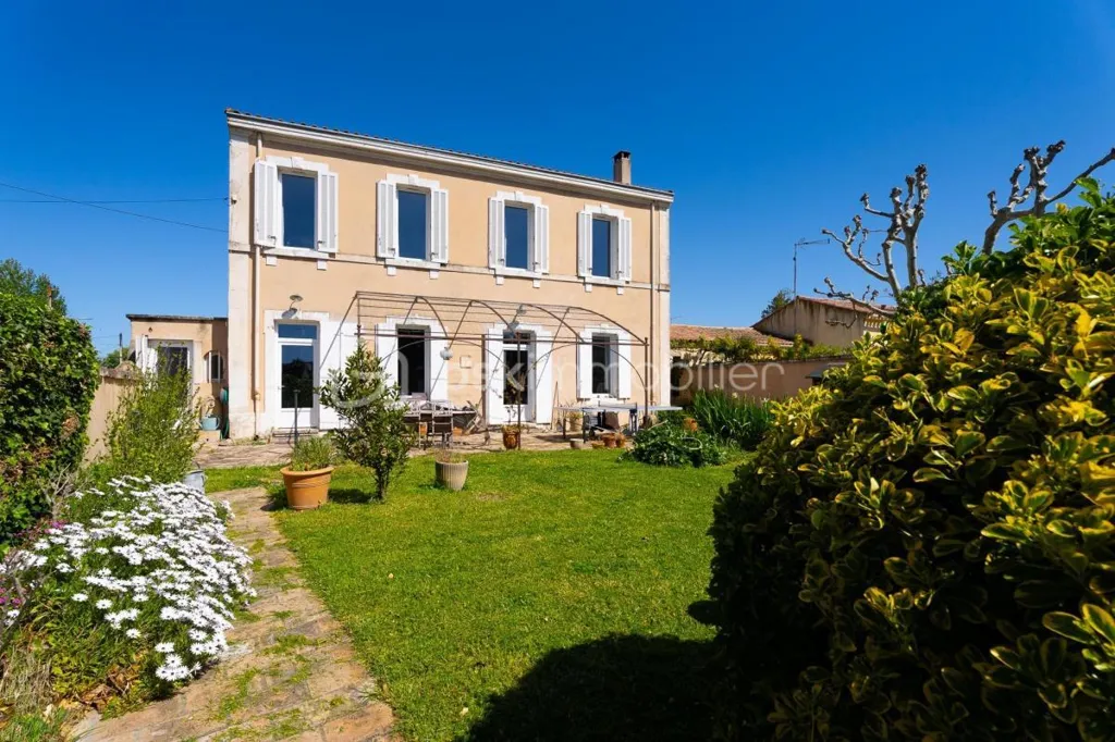 Exterior - Bastide with Garden near Salon-de-Provence