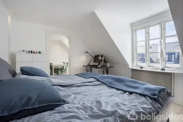 Magamistoad - Renovated Flat with Classic Charm in Frederiksberg