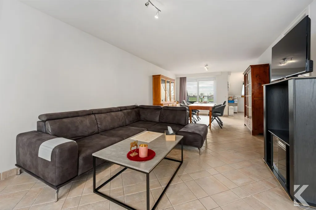 Elutuba - Spacious House with Open View in Pervijze