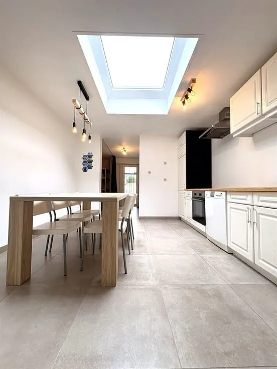 Maison Rénovée avec Jardin près du Centre