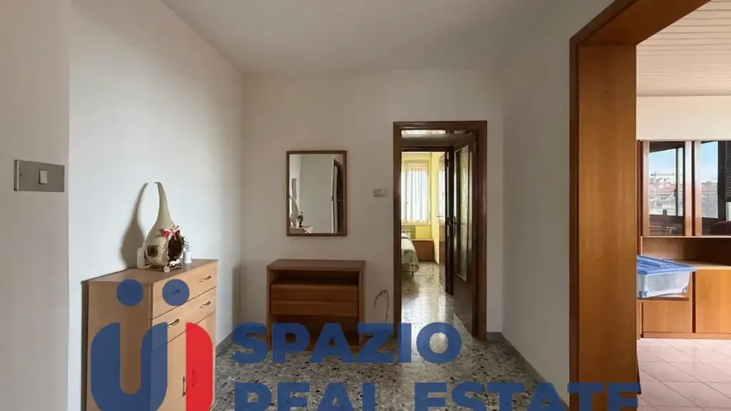 hallway_entrance