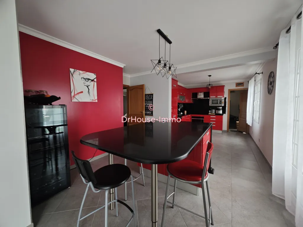 Cuisine - Maison Contemporaine avec Terrasse à Chaingy