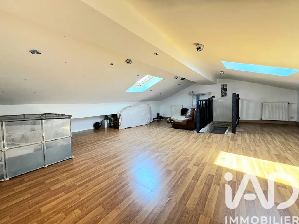 Pièces - Appartement en HyperCentre avec Mezzanine à Saint-Étienne