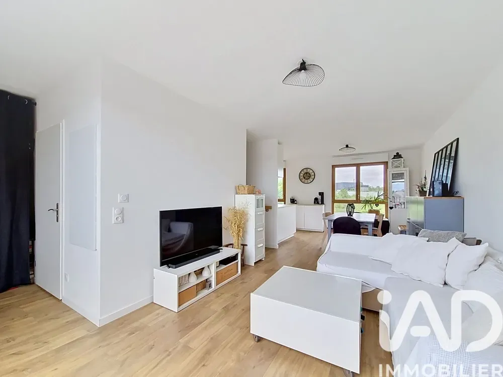 Séjour - Duplex avec Terrasse Ouest à Arpajon