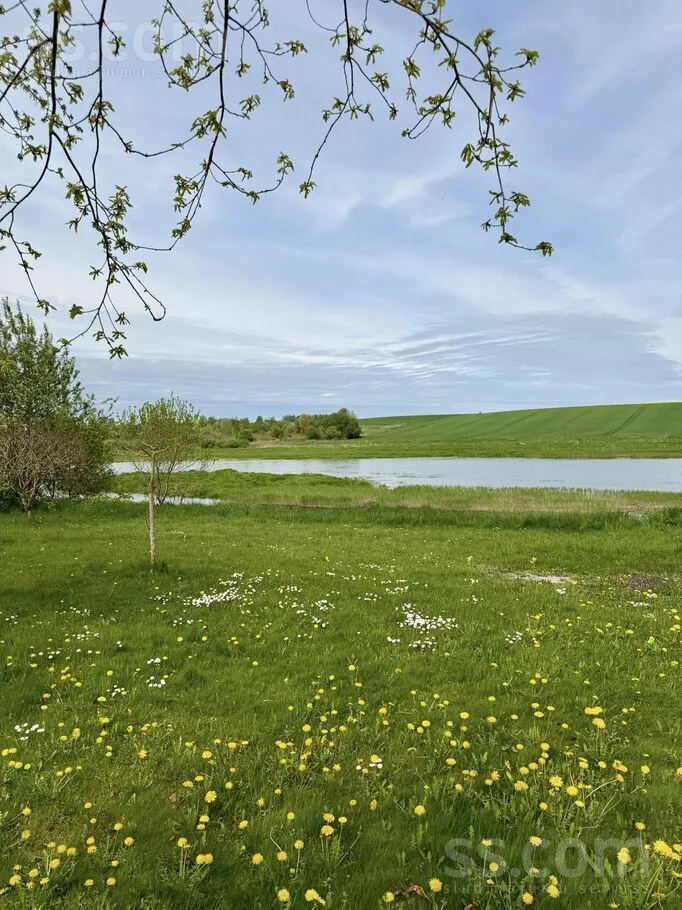 Aed - House with River View in Bauska District