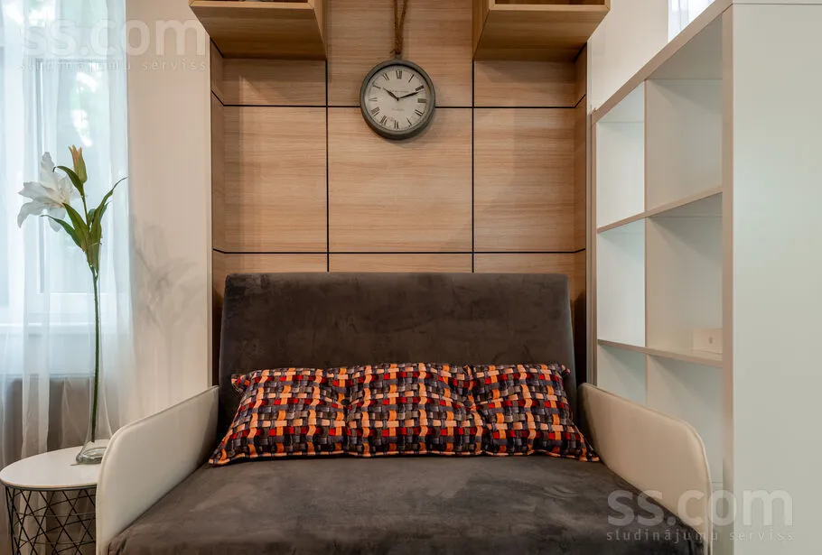 Elutuba - Modern Studio with Street Art in Riga