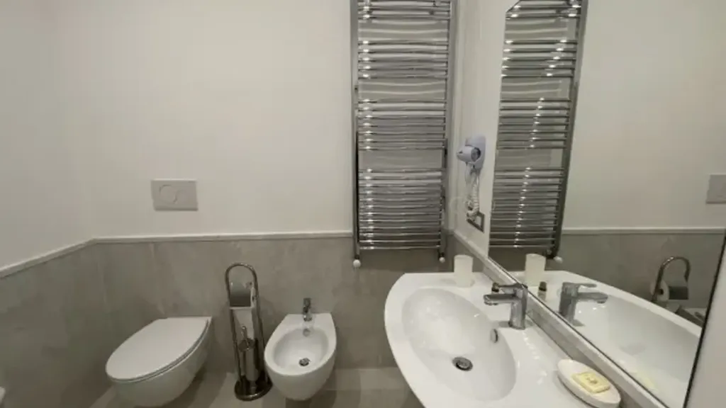 Vannitoad - Luxury Seafront Apartment in Diamante