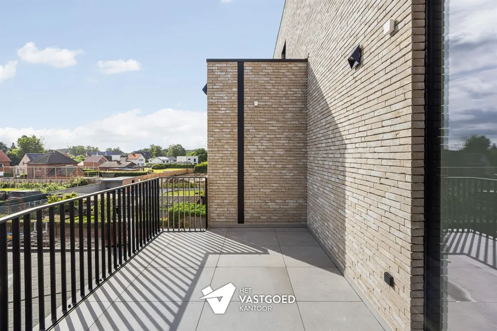 Balcone - Newly Built Apartment with Terrace in Ham