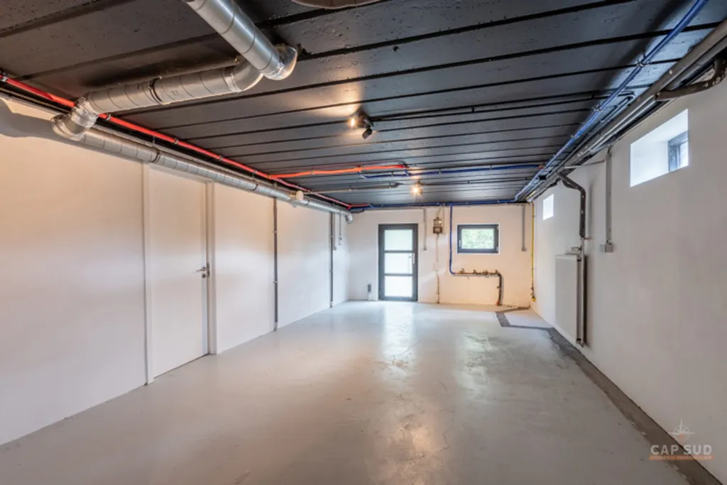 Garage - Bright House with South Terrace in Waterloo