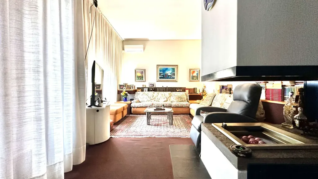 Séjour - Villa with Private Garden in Castano Primo