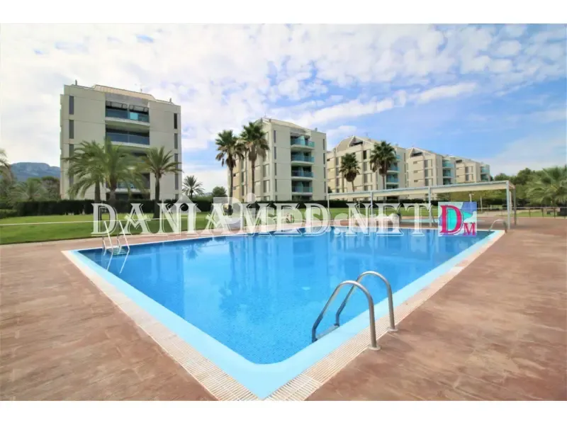 Piscine - Apartment with Pool in Deveses Playa