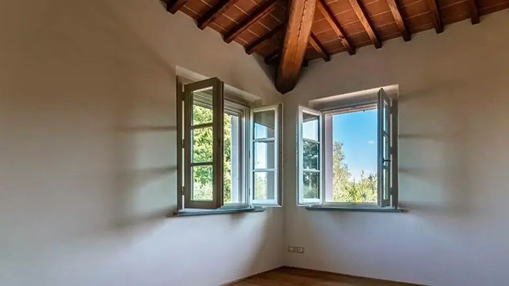 Toad - Classically Styled Bilocale in Florence