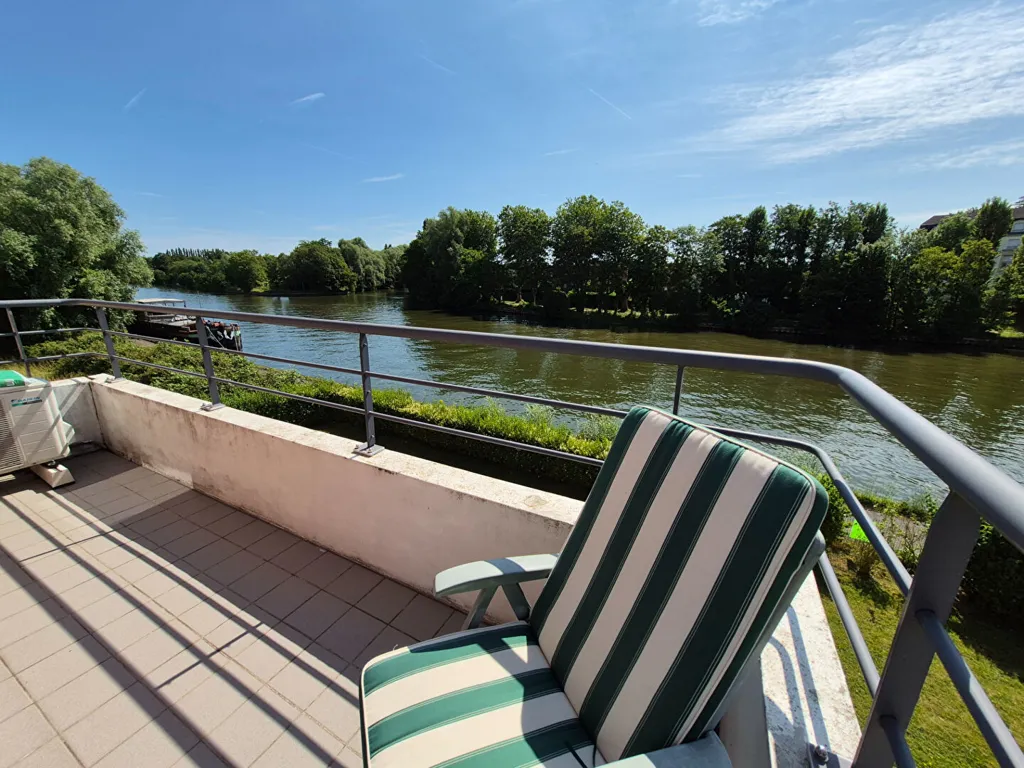 Balcone - Luxury Flat with Water View in Calm Setting