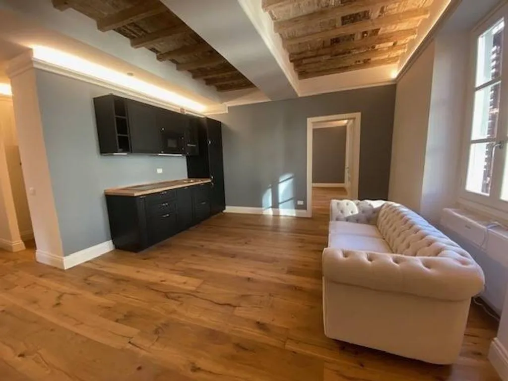 Elutuba - Luxury Flat in Historic Palazzo, Florence