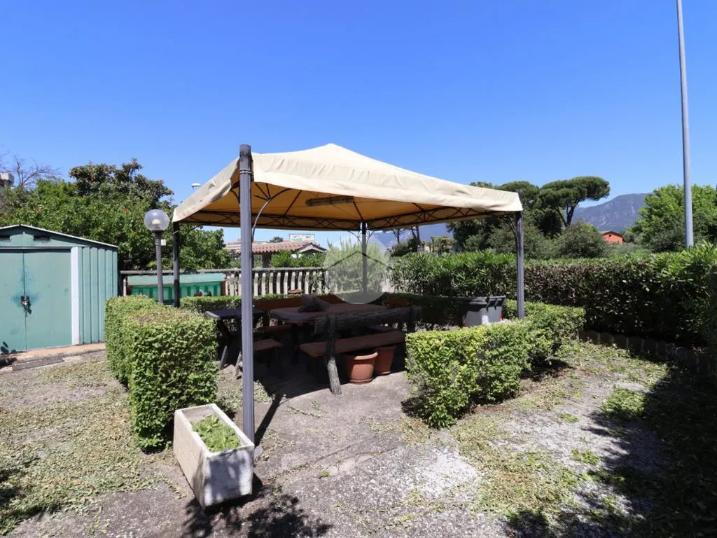Aed - Semi-Independent House with Private Garden in Terni
