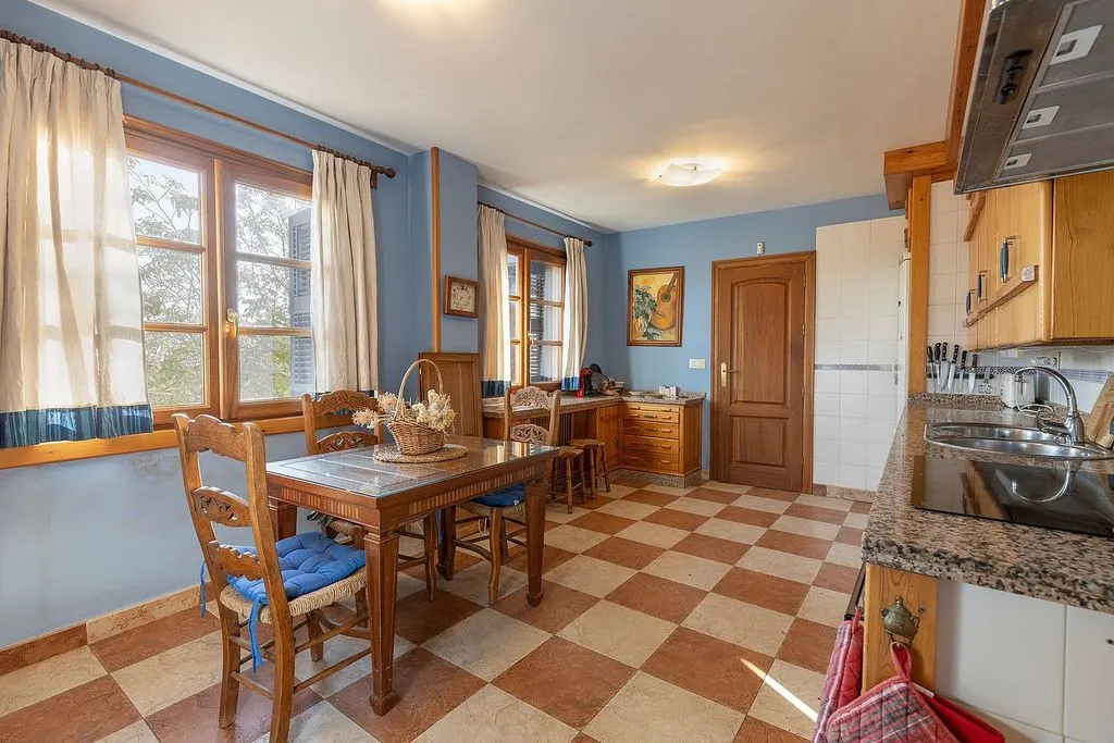 Salle à manger - Chalet with Pool and Terrace in Nívar