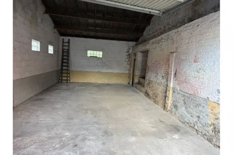 Garage - Grand Garage à Lodelinsart, Charleroi