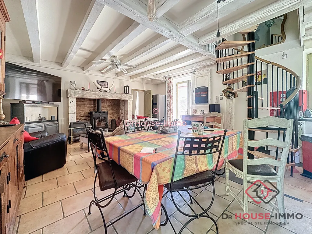 Sala da pranzo - Stone Character Property with Pool near Brantôme