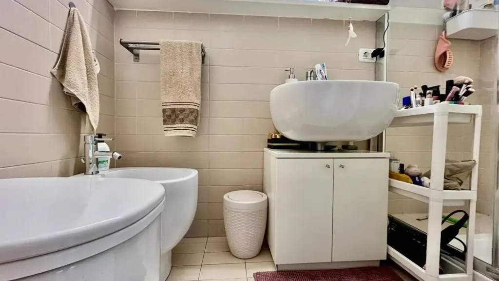 Bagni - Rustic Bilocale with Balcony in Ancona