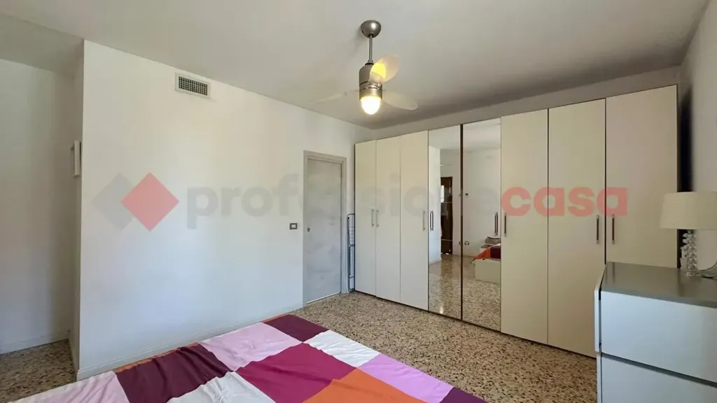 Bedrooms - Semi-detached Villa with Central Location in Opera
