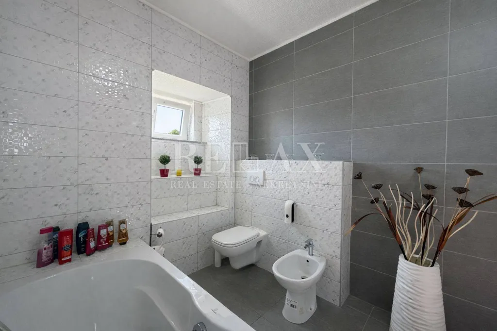 Salles de bain - Adapted Apartment with Private Garden in Senj
