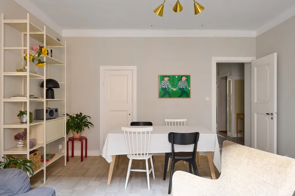 Salle à manger - Charming 2.5-Bedroom Flat with Garden View in Hornstull