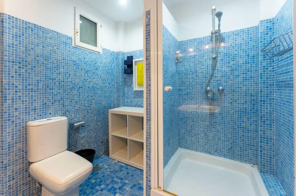 Bathrooms - Luxury Apartment with City View in Málaga