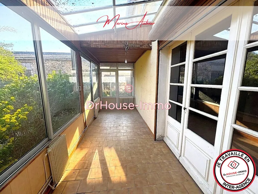 Terrasse - Maison avec Dépendances à Vouillé