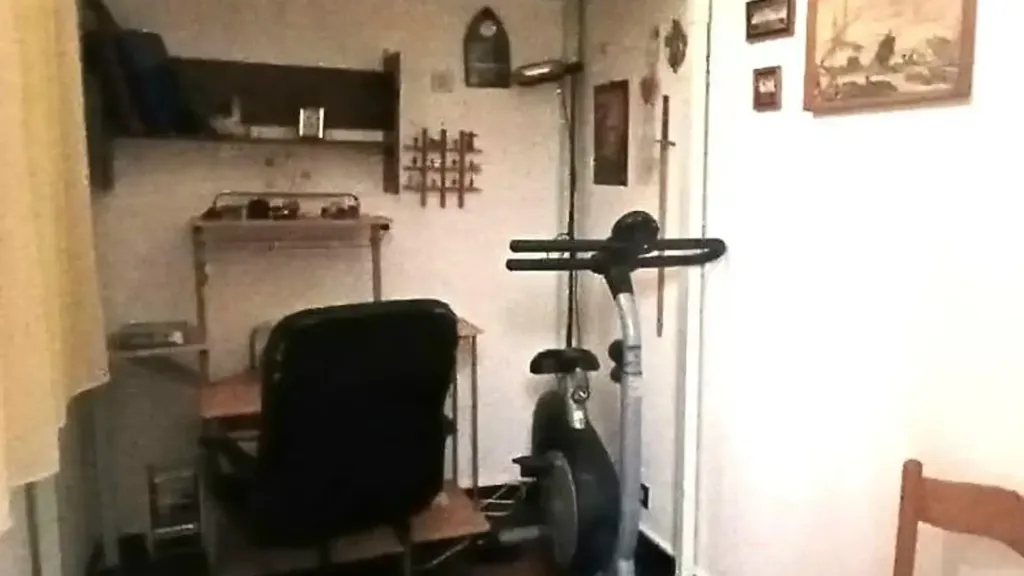 Bureau - Apartment with Balcony in Livorno Centre