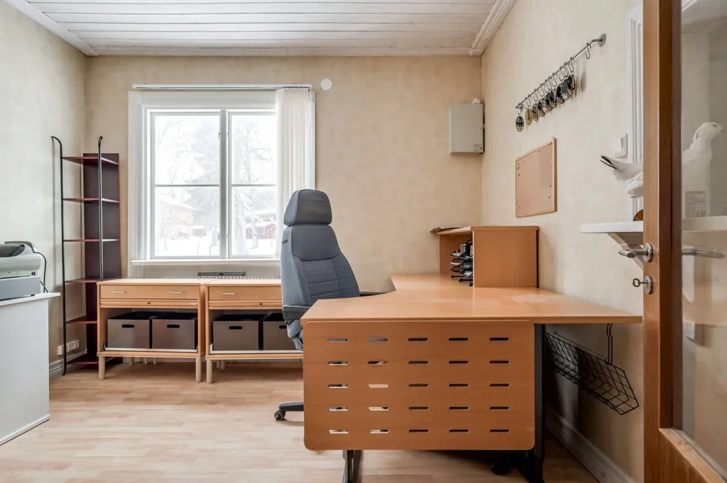 Kabinet - Multi-Use Property with Historic Charm in Borgvik