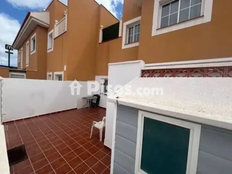 Jardin - Spacious Ground Floor Flat with Garden in Antigua