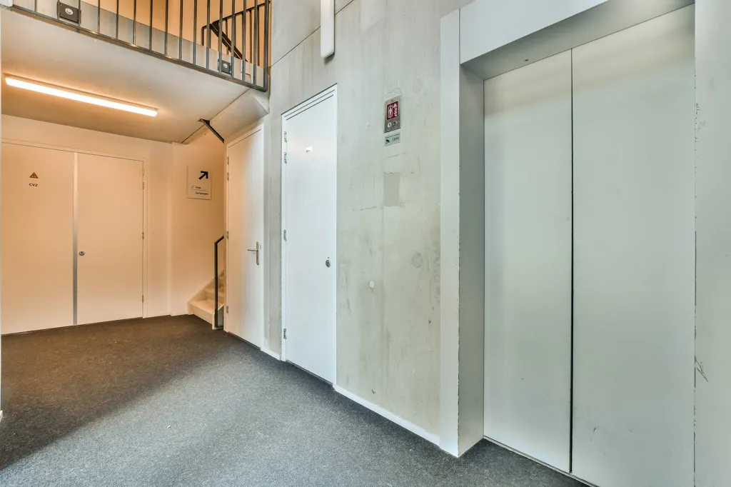 hallway_entrance