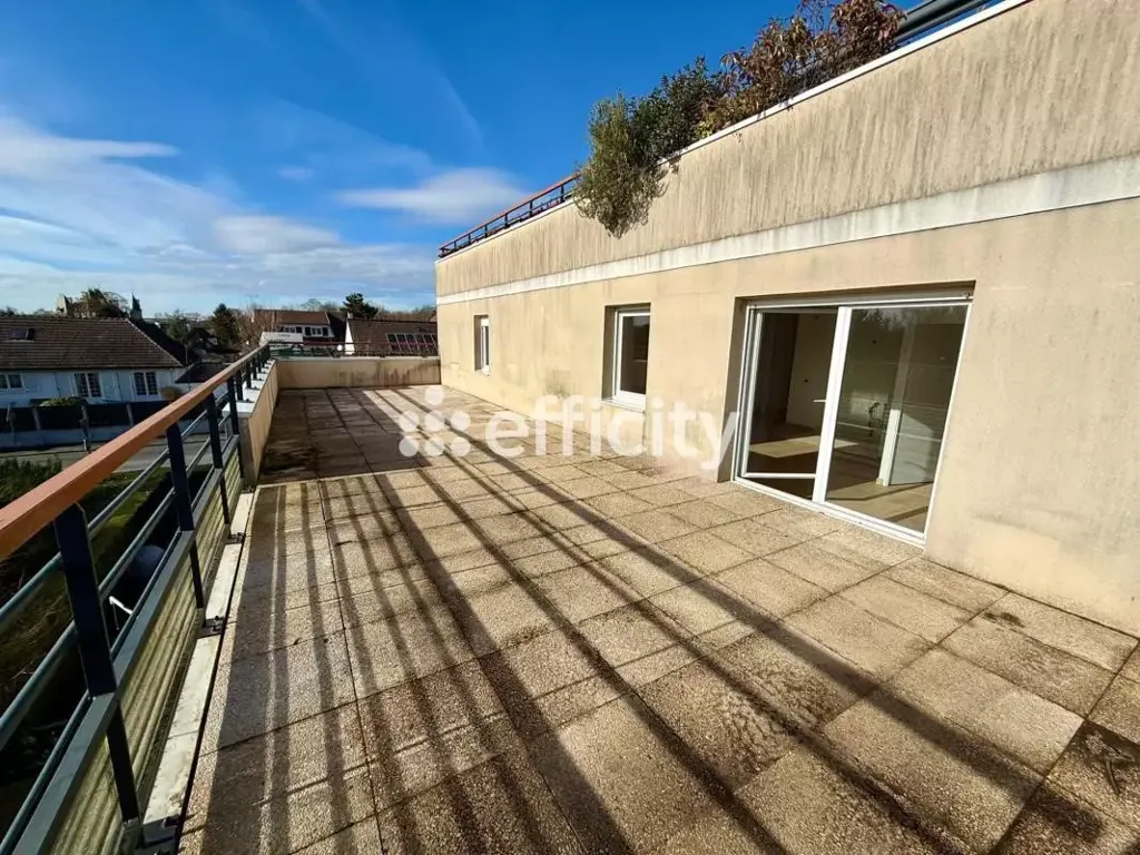 Rõdu - Apartment with Terrace in Saint-Maximin