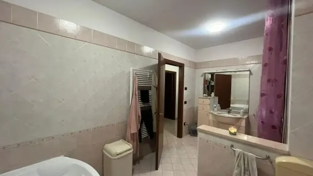 Bagni - Villa with Terraces in Porto Viro