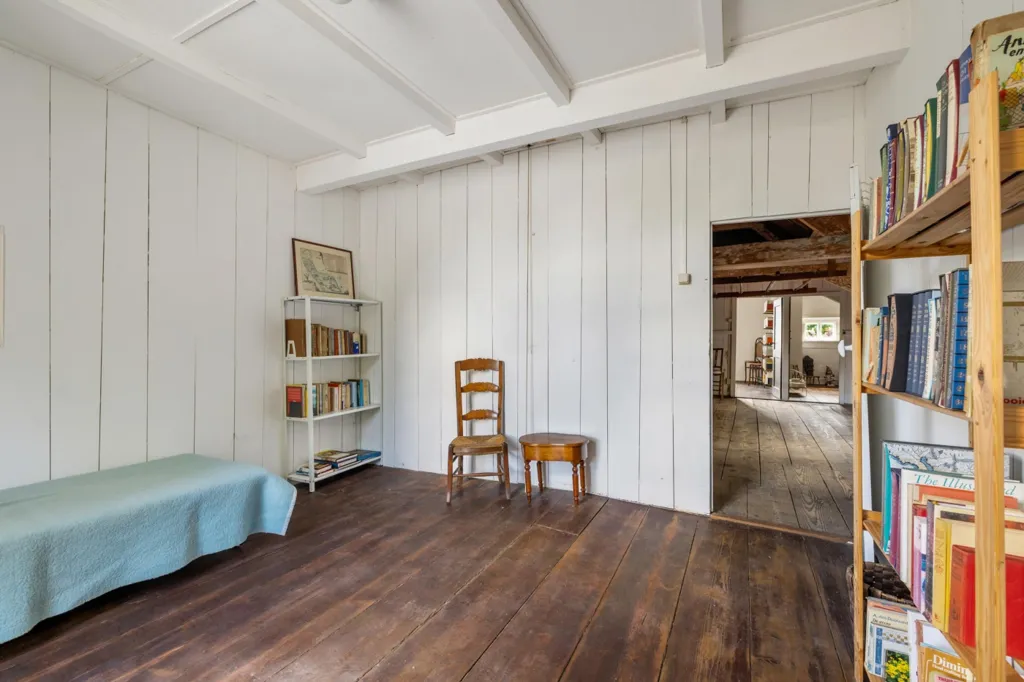 Bedrooms - Monumental Villa with Historical Charm in Breda