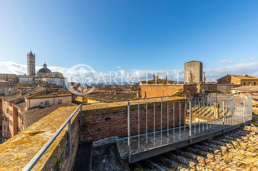 Terrass - Luxury Penthouse with Panoramic Views in Siena