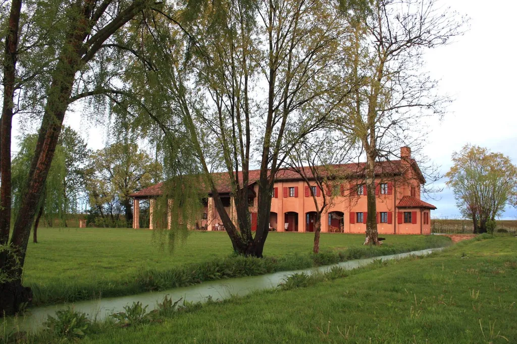 Exterior - Agriturismo with Water Access in Caorle, Veneto