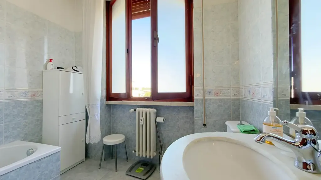 Salles de bain - Penthouse Apartment with Panoramic Terrace in Florence
