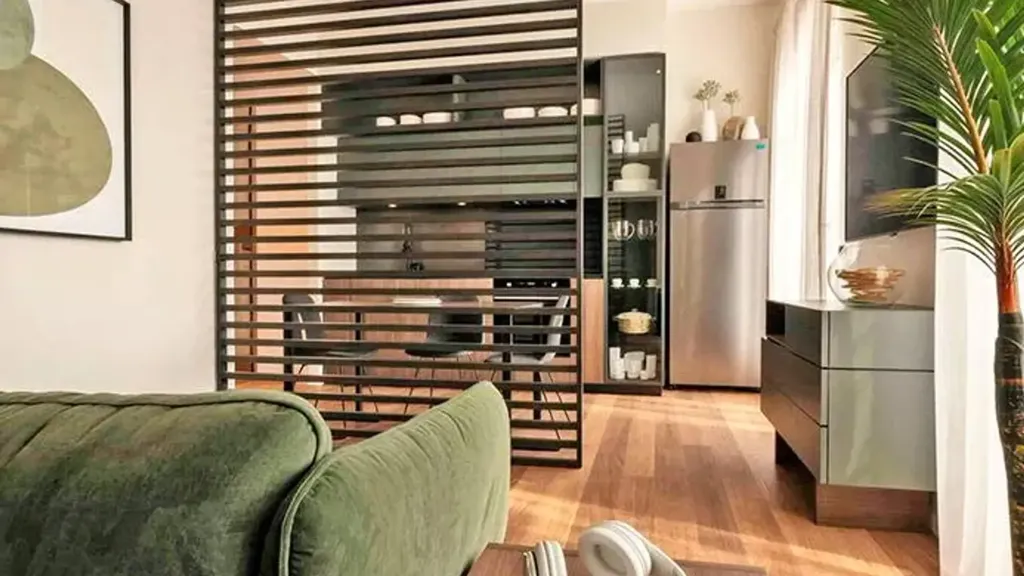 Elutuba - Modern Penthouse with Garage in Bergamo