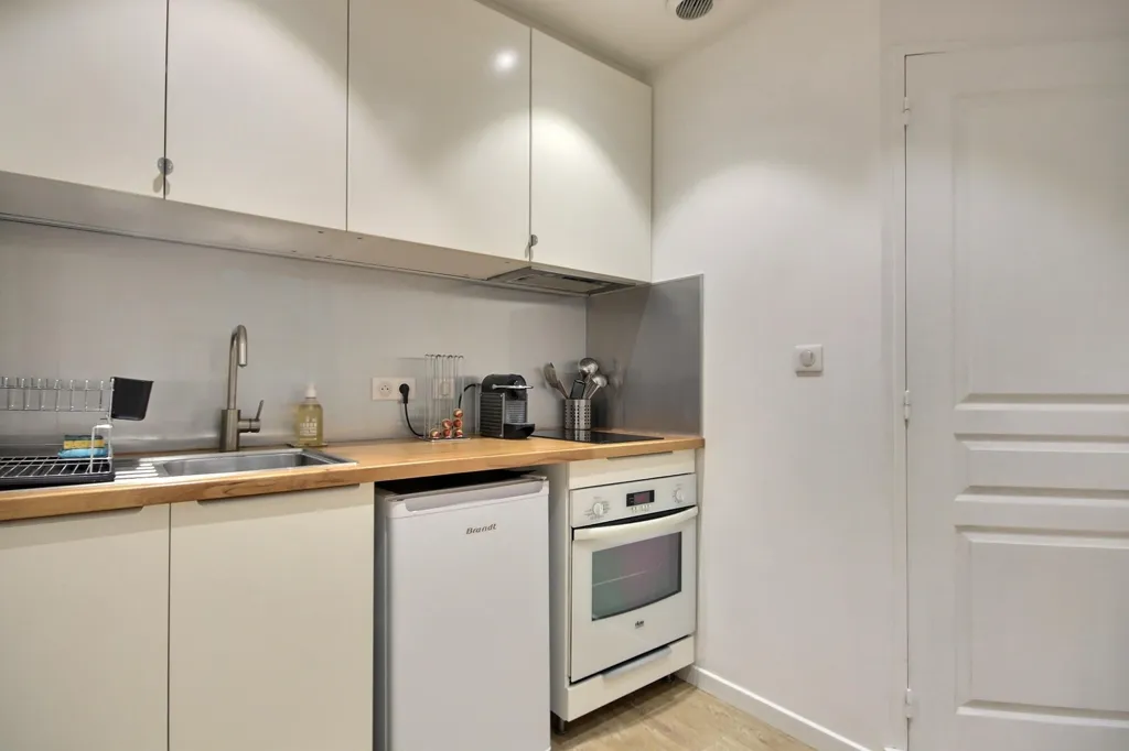 Köök - Studio with Metro Access in Paris