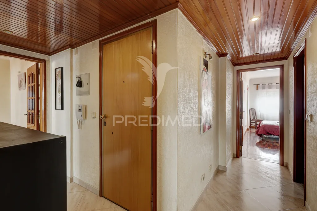 Esik - T2 Apartment with Fireplace in Monte Abraão, Queluz
