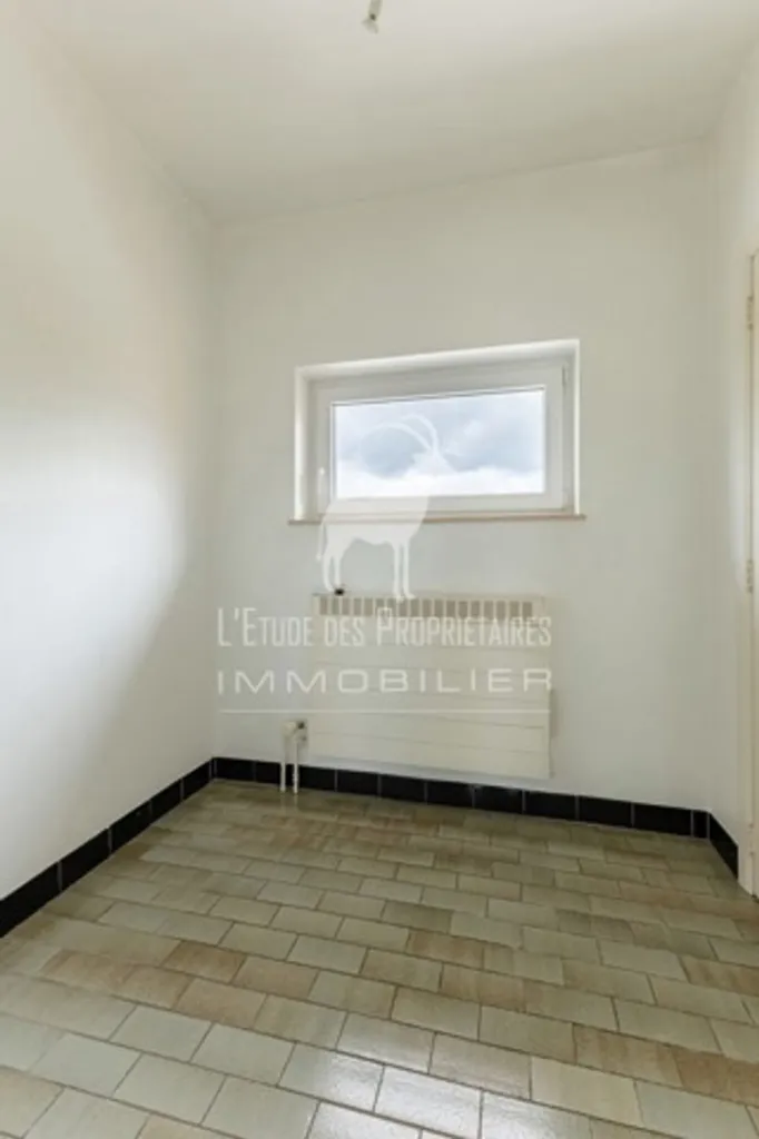 Pièces - Appartement 3 chambres avec balcon à Gozée