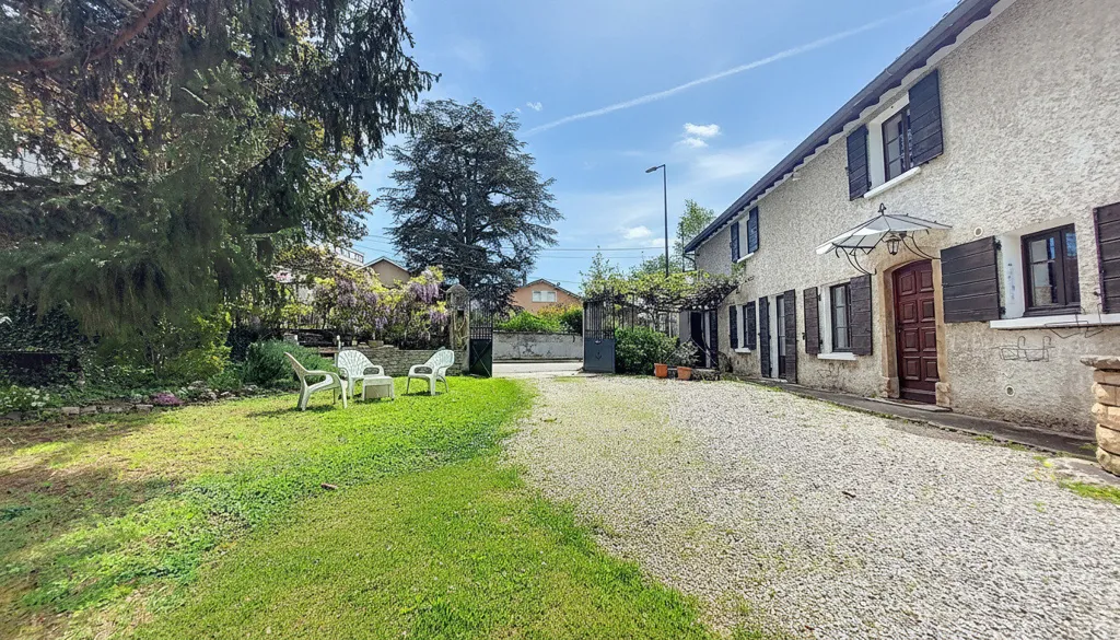 Garden - Charming House with Garden in St Priest