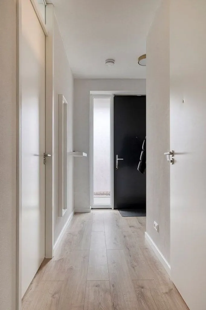 Esik - 1-Bedroom Apartment with Balcony in Rotterdam