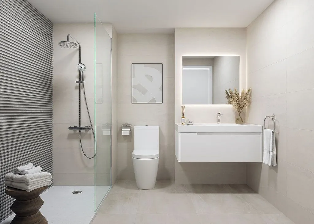 Bathrooms - New Flat with Pool in Moreras, Valencia
