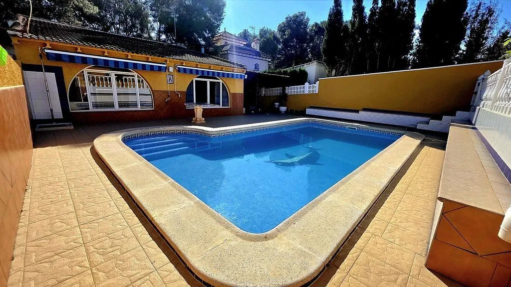 Pool - Chalet with Pool and Terraces in Los Balcones