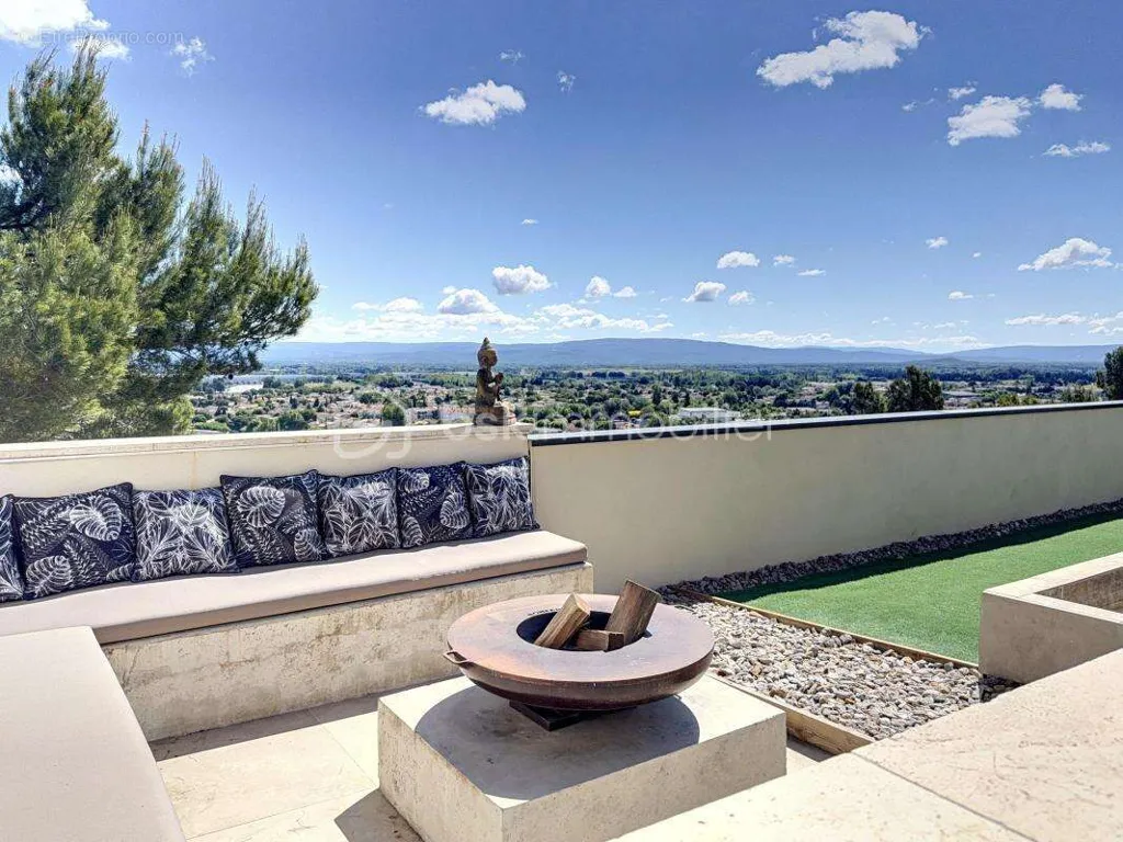Terrace - Villa with Panoramic View on Vedène Heights