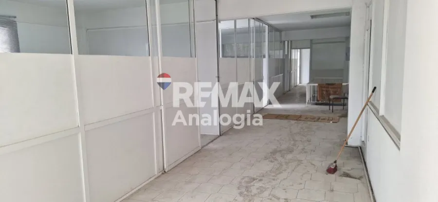 Entrée - Office Space with Independent Access in Kalochori