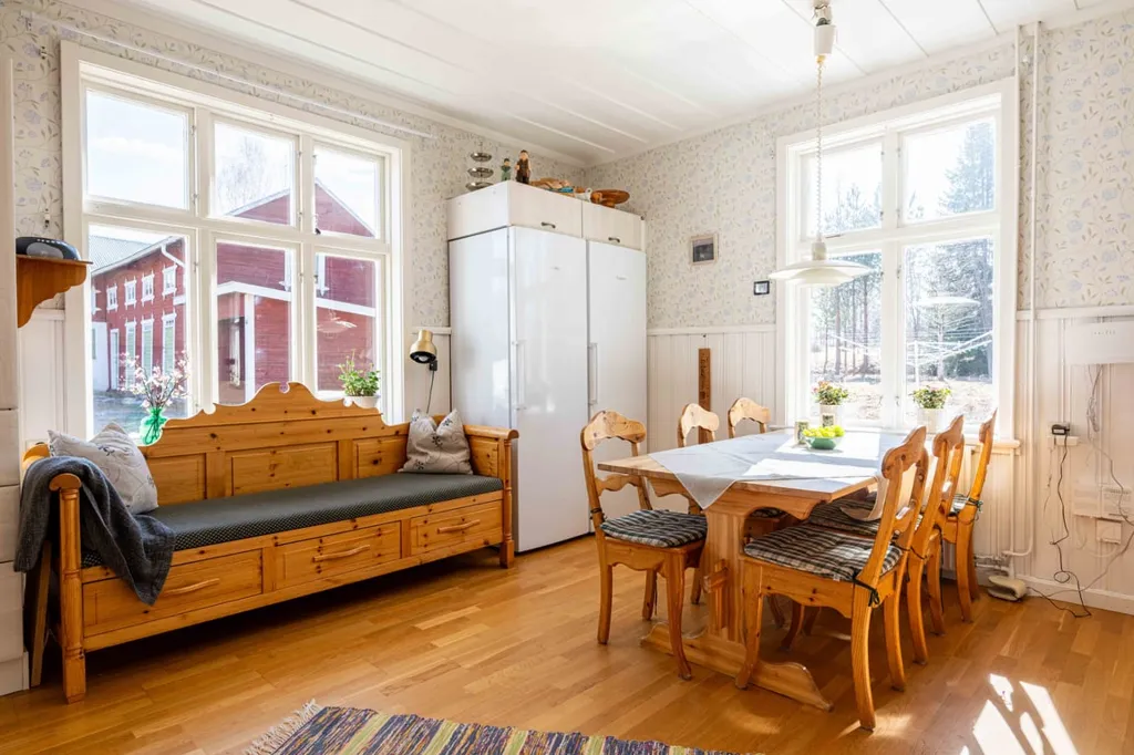 Sala da pranzo - Charming Farmhouse with Workshop in Nyhem