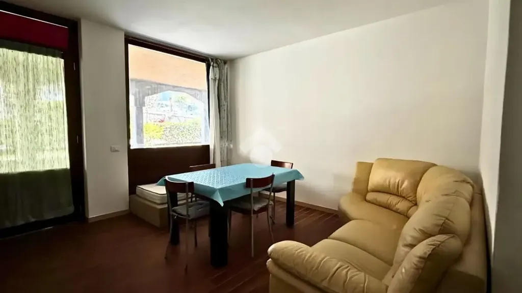 Séjour - Ground Floor Apartment with Balcony near Terme